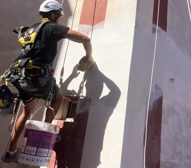 Trabajos verticales realizados en Alicante y Murcia Verticons - Trabajos Verticales en Alicante y Murcia. Impermeabilizaciones, pintura de fachadas, limpieza de cristales y todos los servicios que tu fachada necesite