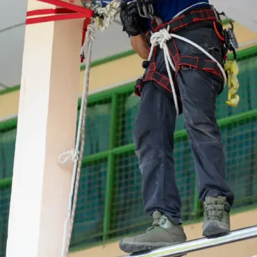 Verticons - Trabajos Verticales en Alicante y Murcia. Impermeabilizaciones, pintura de fachadas, limpieza de cristales y todos los servicios que tu fachada necesite